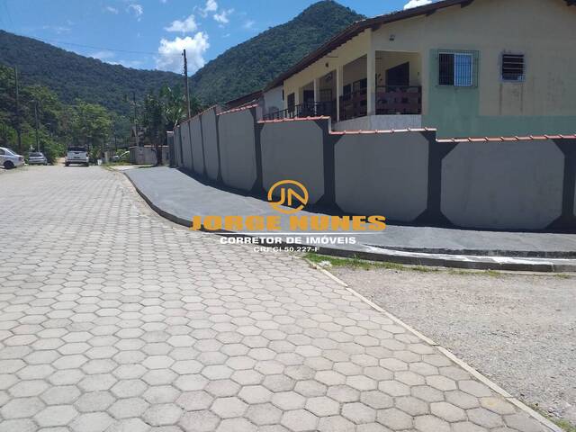 Casa para Venda em Caraguatatuba - 2